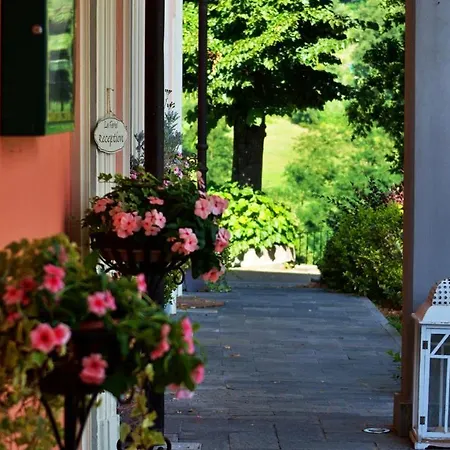 Hotel La Ferte 3*
