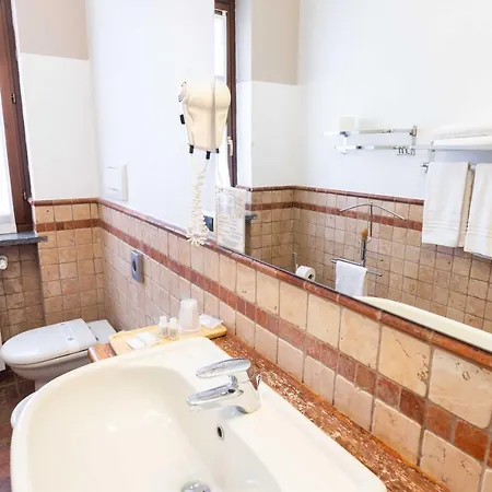 Hotel La Ferte Asti