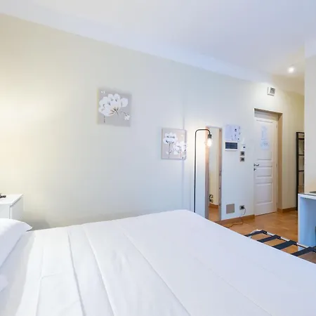 Hotel La Ferte 3*