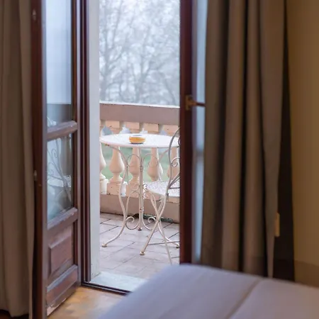 Hotel La Ferte 3*