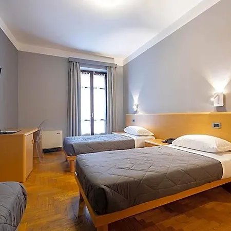 Hotel La Ferte 3*