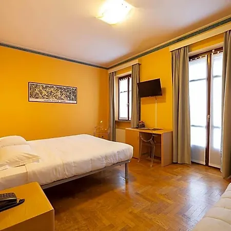 Hotel La Ferte 3*