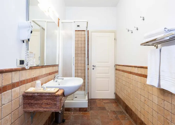 Hotel La Ferte 3*