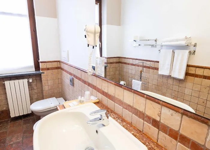 Hotel La Ferte Asti