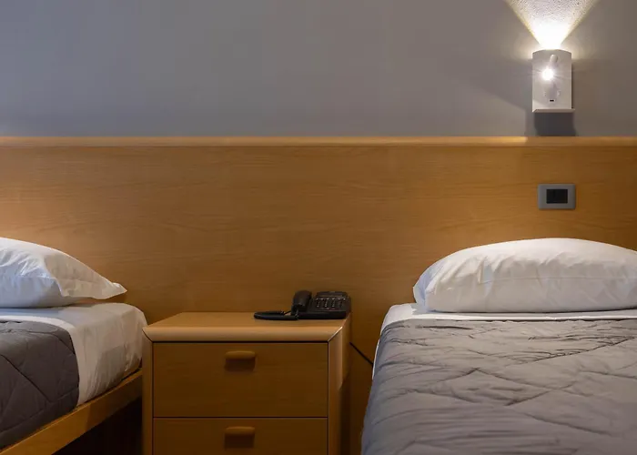 Hotel La Ferte 3*