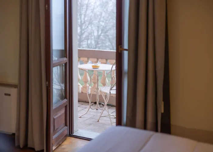 Hotel La Ferte 3*